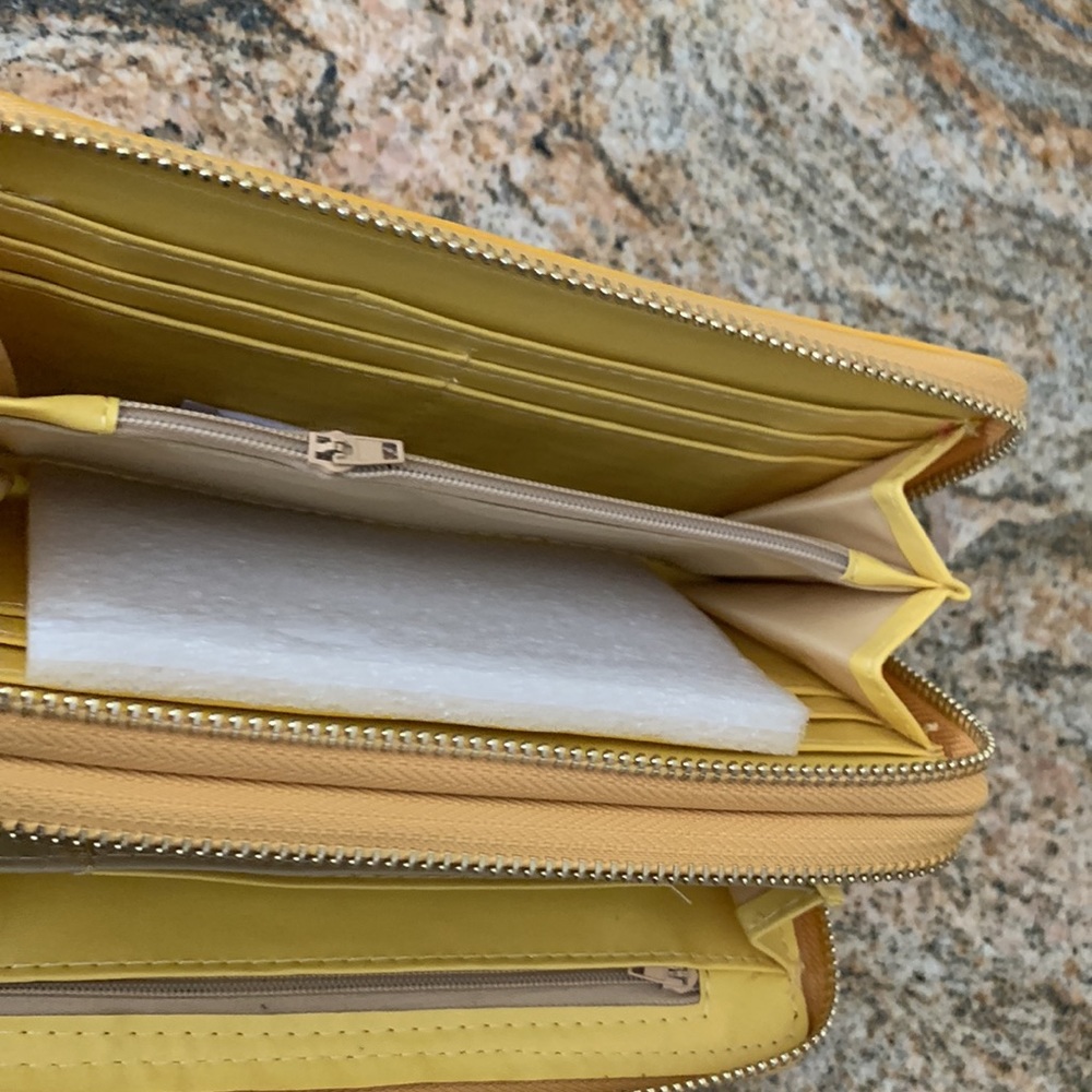 Yellow Wallet - Picture 2 of 5